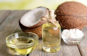 beneficios del aceite de coco contra las arrugas